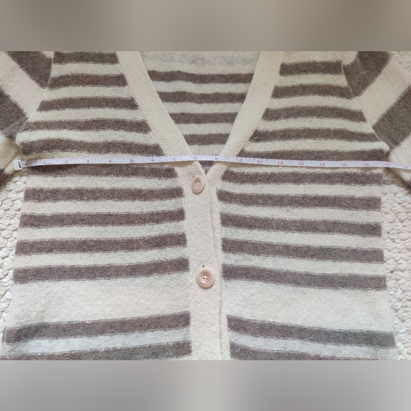 GAP Wool Cardigan - Picture 14 of 15